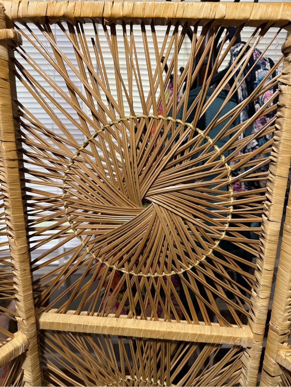 Vintage 1970s Boho Chic MCM Rattan Wicker Sunburst 3 Panel Room Divider - Picture 6 of 10